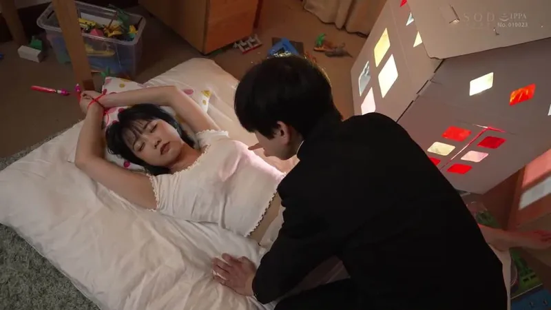 Trả thù anh trai thường xuyên bắt nạt bằng cách xoạc cô bạn gái anh ấy